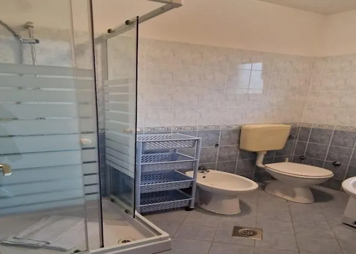 Sunset - Two Bedroom Apartment *